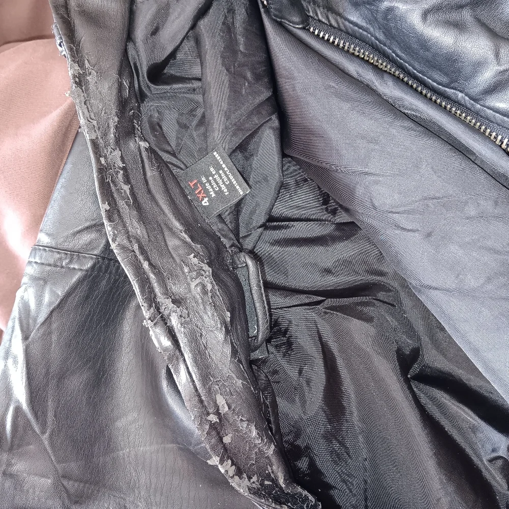 Jacket - Picture 8 of 10